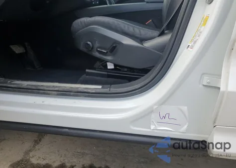 2024 Volvo Xc60 Plus из США, поврежденный, VIN YV4L12RL5R1712527